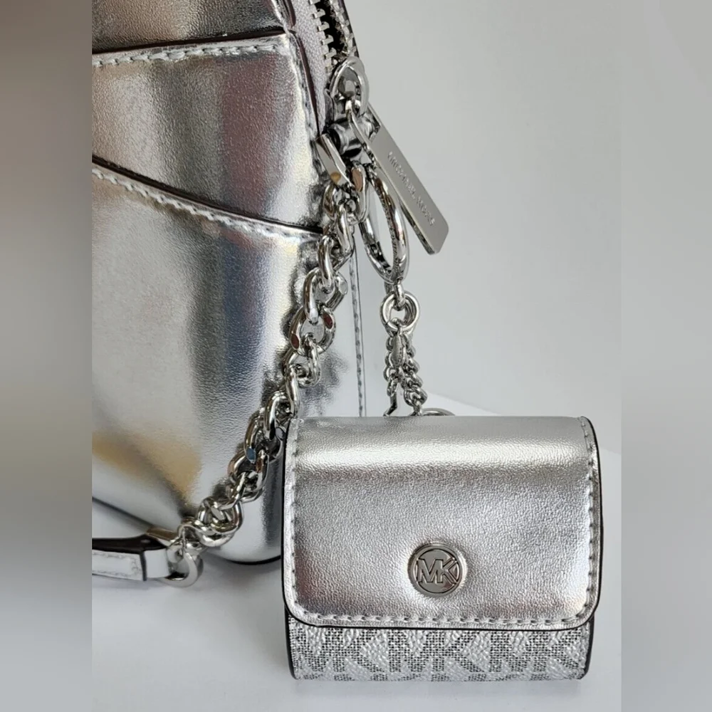 NWT Michael Kors MK Jet Set Travel Airpod Earpod Case Coinpurse Keychain Silver - Picture 8 of 8